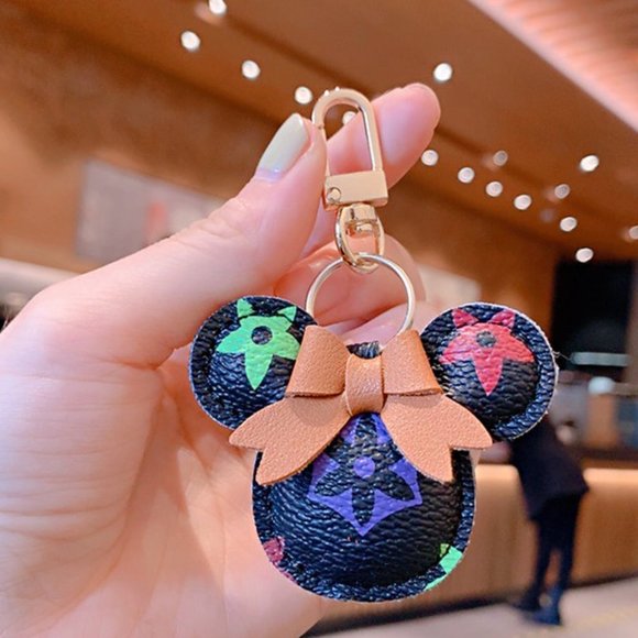 Minnie Keychain Leather Luxury, with Pom Pom Color Black - Picture 2 of 6